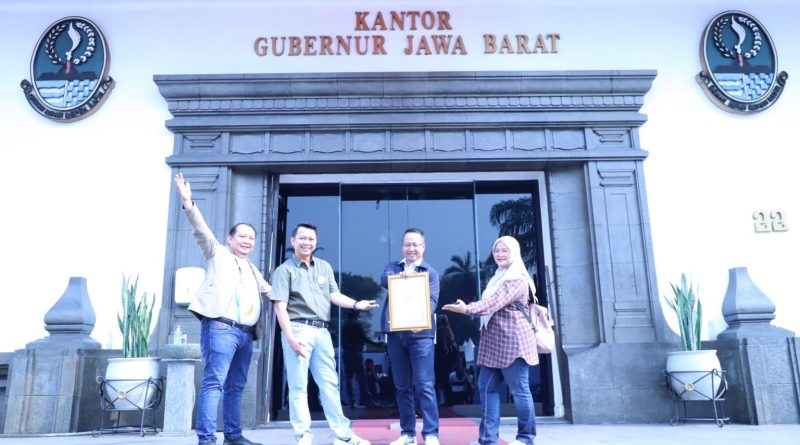 Kabupaten Bekasi Raih Penghargaan Humas Jabar Awards 2023