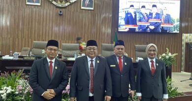 Ketua DPRD Kota Bekasi