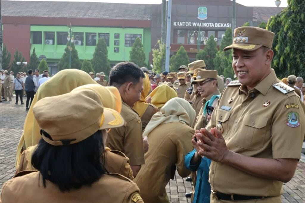 Wali Kota Bekasi, Tri Adhianto dalam acara Halal Bihalal 2025