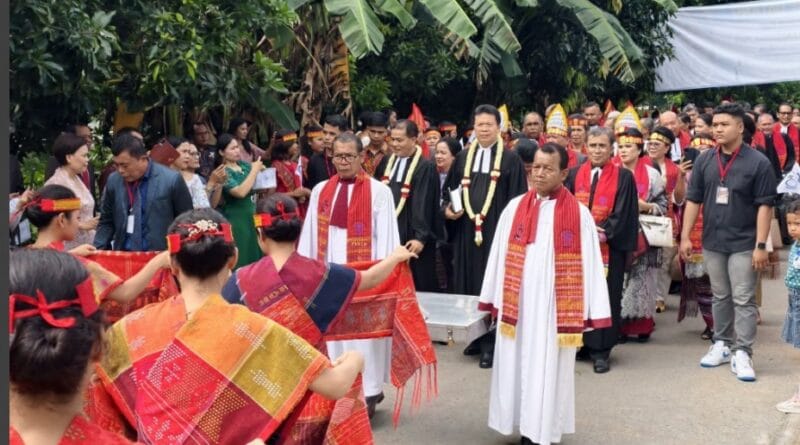 Penyambutan Ephorus Huria Kristen Batak Protestan (HKBP), Pdt. Dr. Victor Tinambunan, MST,