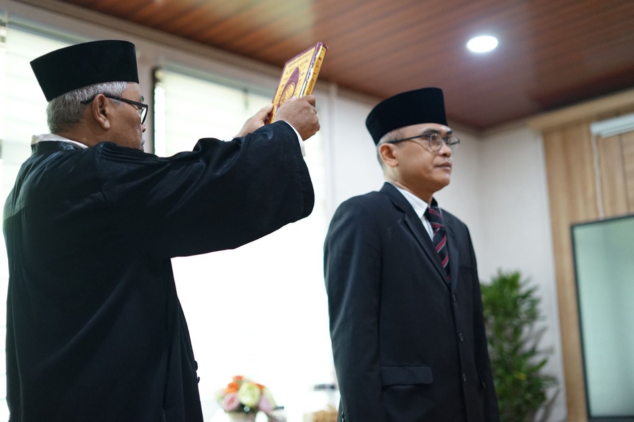 Rismannafar Tri Darajat Dimutasi ke Dispangtanikan Kota Bekasi