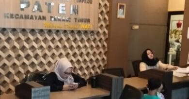 Pelayanan administrasi kependudukan di Kantor Kecamatan Bekasi Timur