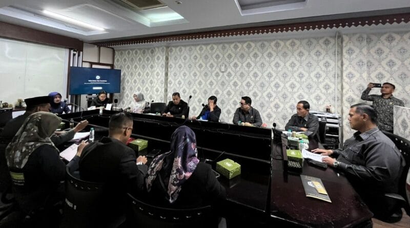 Komisi II DPRD Kota Bekasi Gelar Rapat Evaluasi Komisi II DPRD Kota Bekasi Evaluasi Kinerja Disperkimtan Tahun 2025