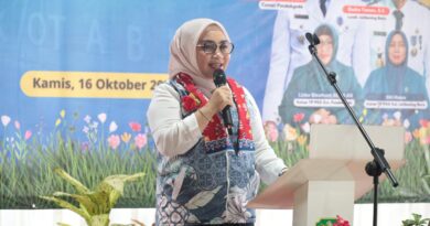 Wiwiek Hargono Apresias Lomba Kreasi PKK