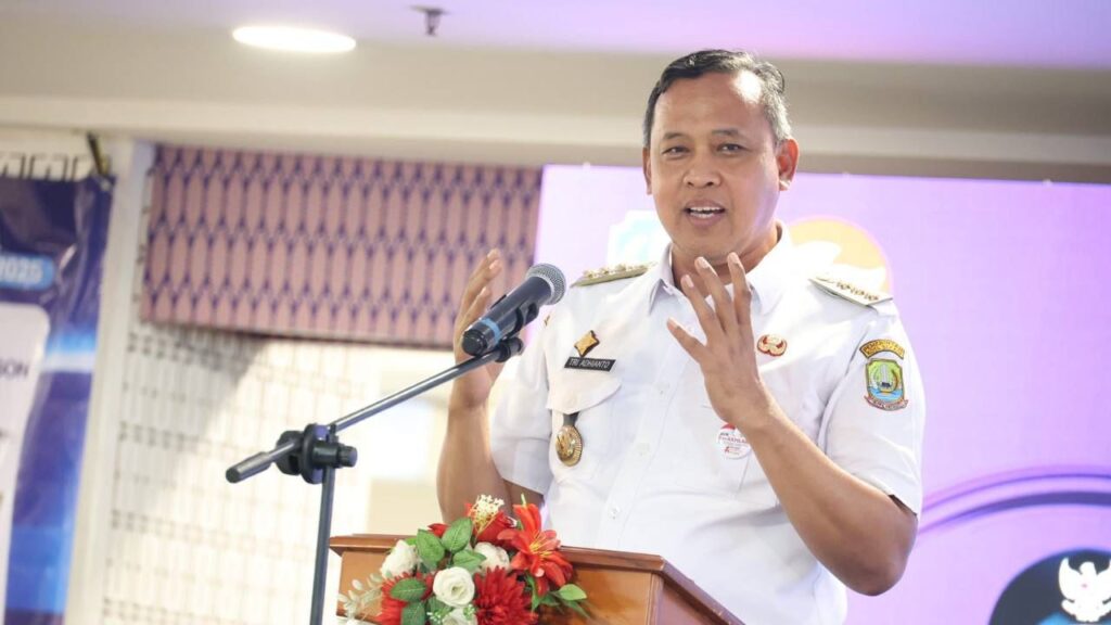 Wali Kota Bekasi, Dr.Tri Adhianto