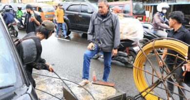 Wali Kota Bekasi Hentikan Proyek Galian Kabel Optik di Bekasi Utara Tri Adhianto Hentikan penggalian kabel optik