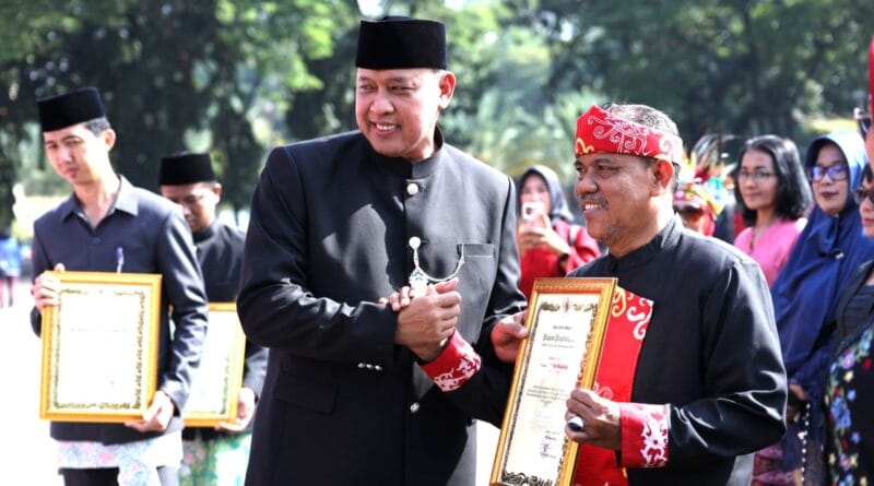Hari Jadi ke-29 Kota Bekasi, Wali Kota Beri Penghargaan untuk Pelaku Seni dan Budaya