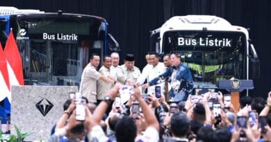 Presiden Prabowo Subianto Resmikan Pabrik Kendaraan Listrik Milik PT VKTR Sakti Industries