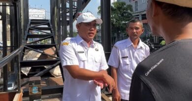 Serap Aspirasi Warga, Kabid PRJT DBMSDA Kota Bekasi Tinjau JPO Stasiun Bekasi