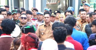 Serap Aspirasi Mahasiswa, Plt Bupati Bekasi Ajak Bangun “Super Team”