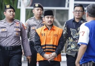 Suap Proyek di Bekasi, Sopir Angkot Jadi Direktur