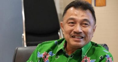Harris Bobihoe Minta Camat Gerak Cepat Layani Warga