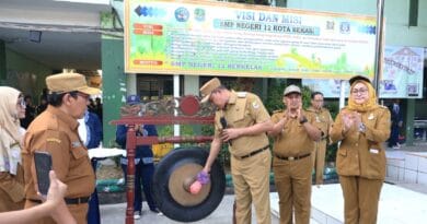 LP2KP Soroti Penggunaan Materai Saat Daftar Ulang di SMAN 12 Kota Bekasi