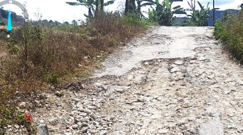 Jalan Tarabintang-Siantar Sitanduk-Napa Kubangan, Kecamatan Tarabintang, Kabupaten Humbang Hasundutan
