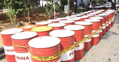 Polisi Bongkar Produksi Oli Palsu di Cengkareng