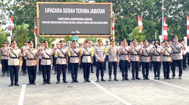 Kapolres Metro Bekasi Kota Pimpin Sertijab Sejumlah PJU dan Kapolsek