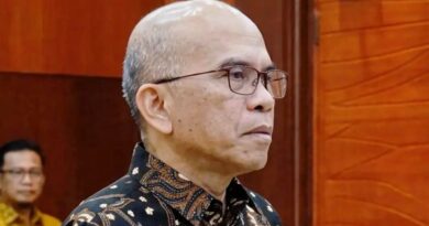 Menkeu Suahasil Copot Sekjen Robert Leonard Marbun